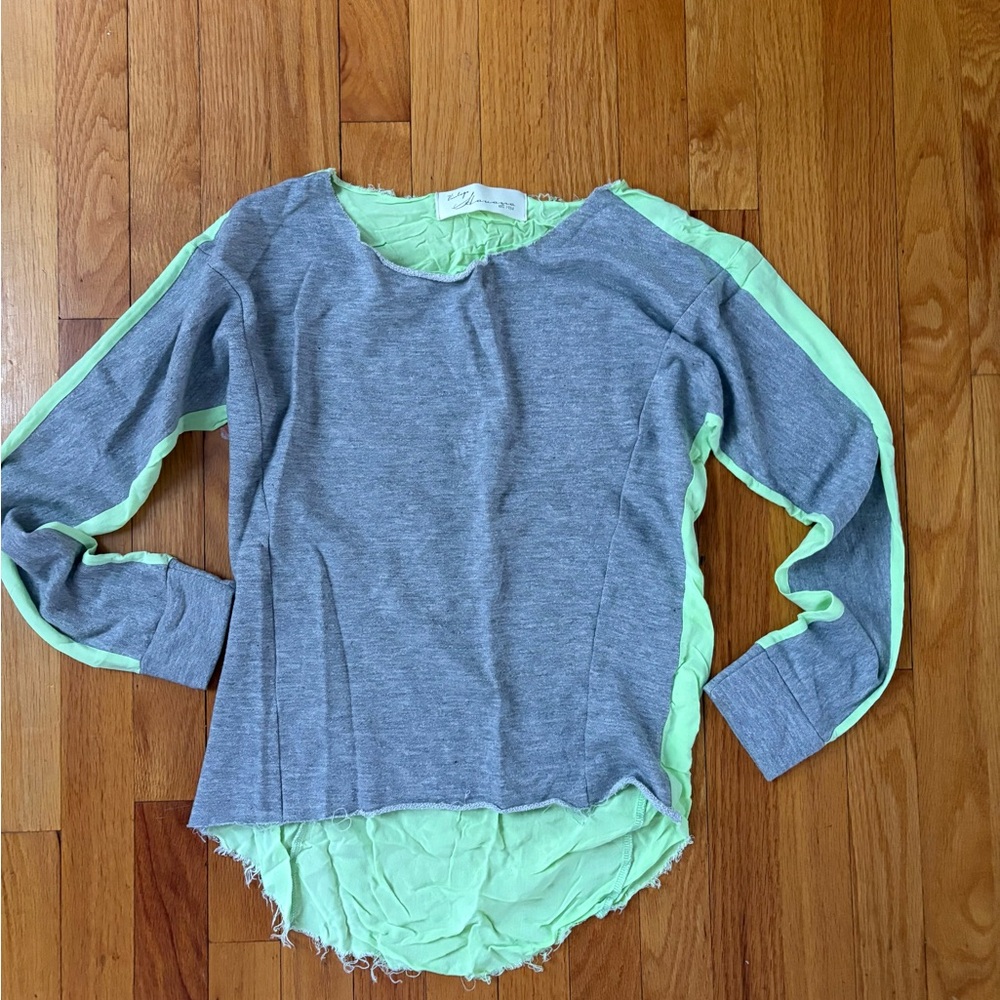 Vintage Havana Gray and Green Long Sleeve Top